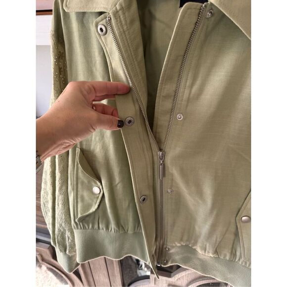 7 For All Mankind Embroidered Eyelet Sleeve Bomber Jacket Green Size Medium - Picture 7 of 13